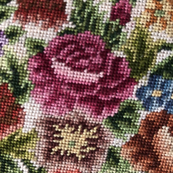 Vintage 50’s Petit Point Floral Needlepoint Purse with Jeweled Clasp & Chain - Picture 12 of 15